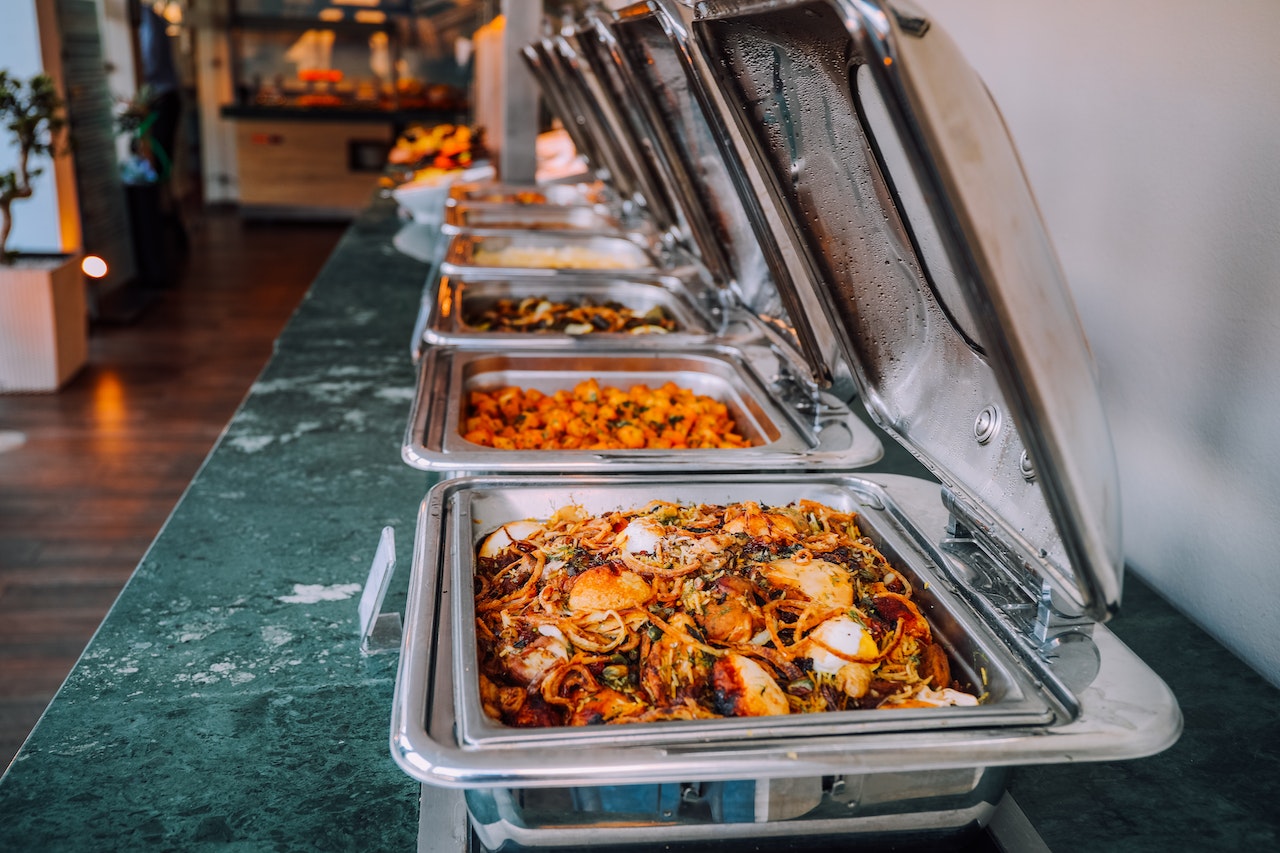 Korzyści wynikające z wyboru cateringu na konferencje