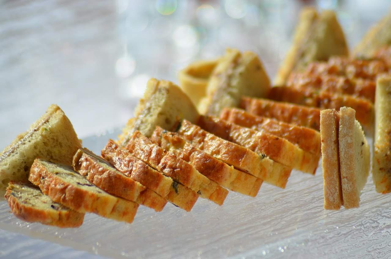 Catering na Duże Eventy: Jak Obsłużyć Liczną Publiczność z Klasą